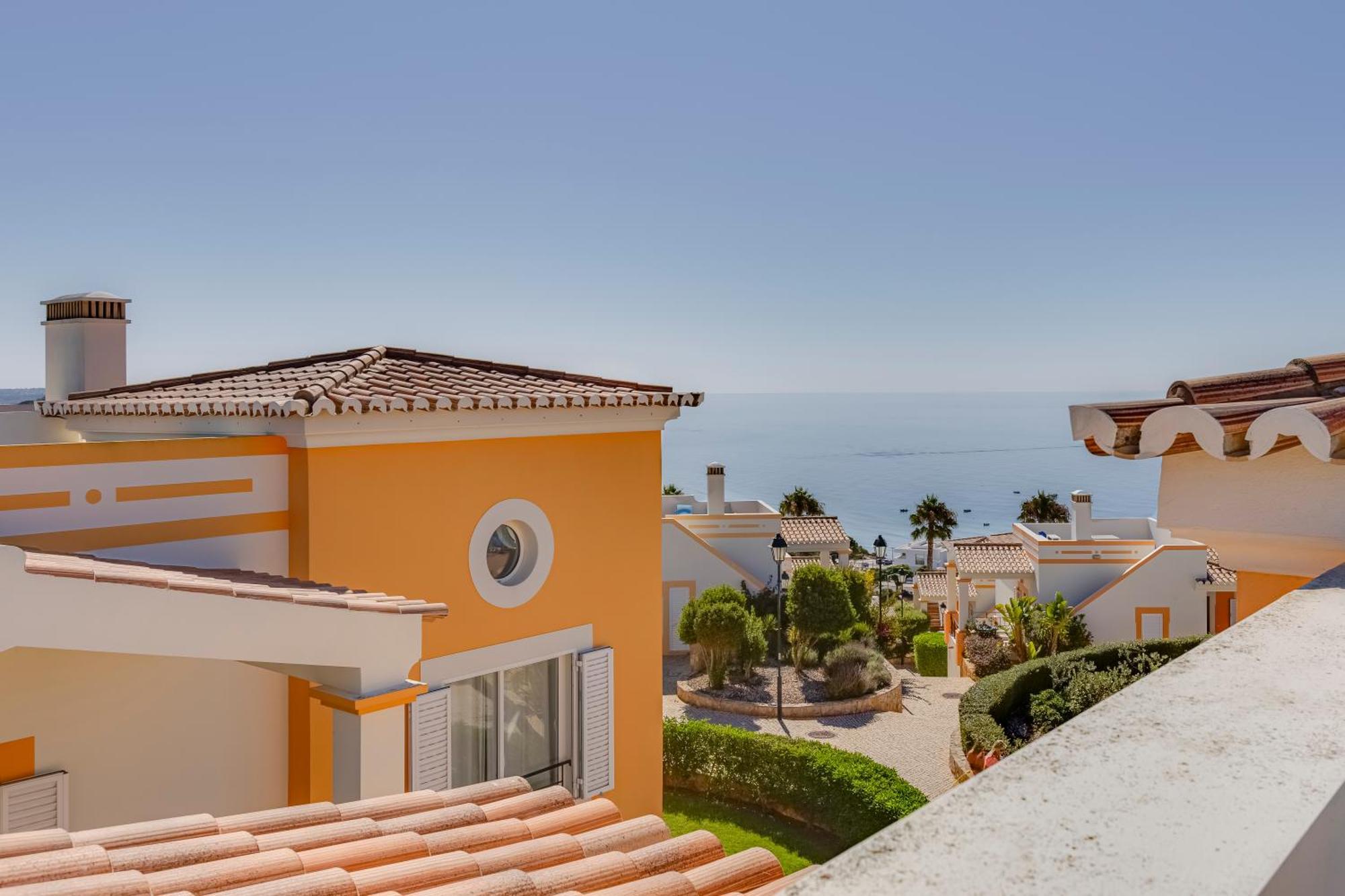 The View - Santo Antonio Villas, Golf & Spa Salema Exteriör bild