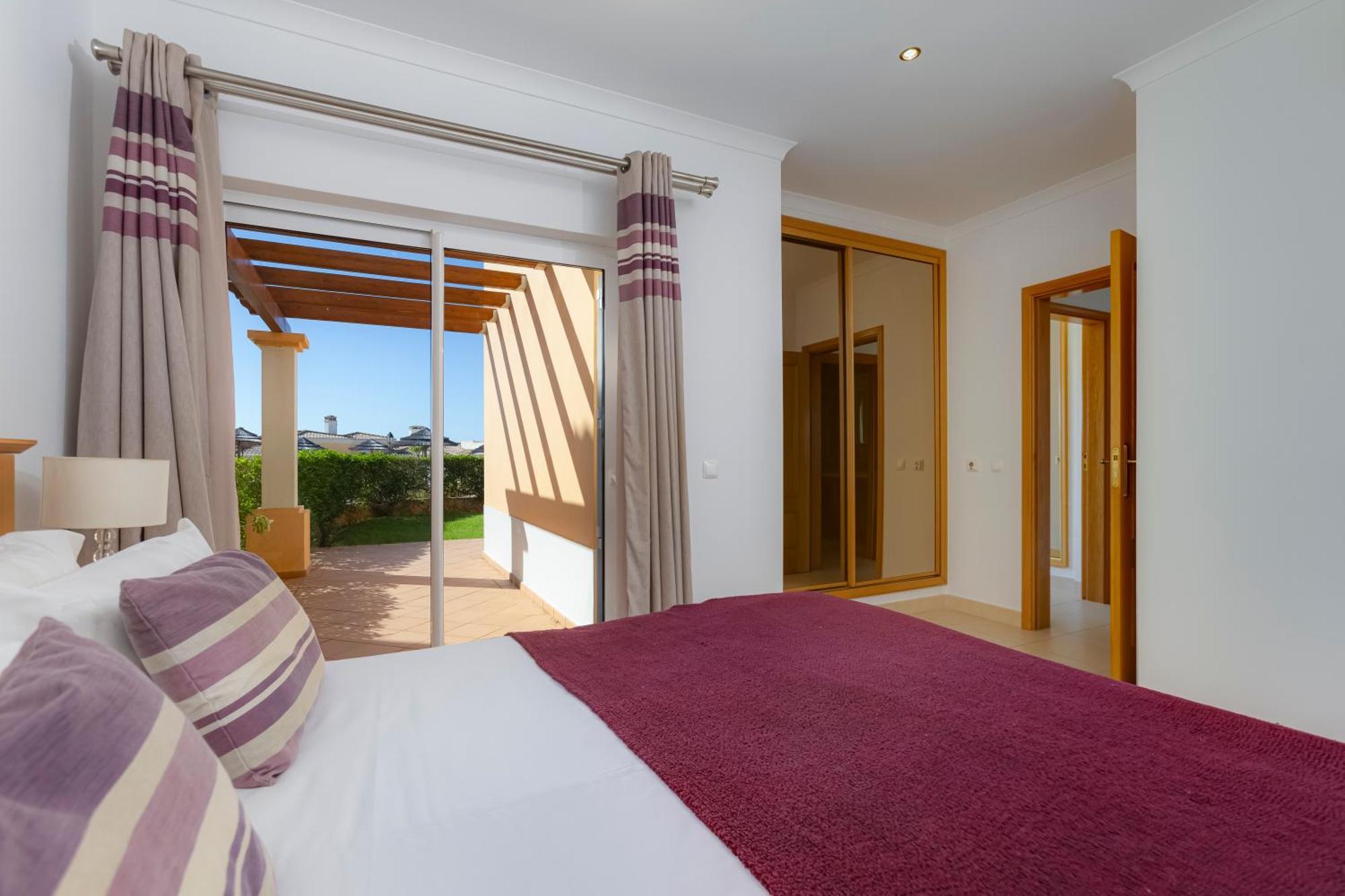 The View - Santo Antonio Villas, Golf & Spa Salema Exteriör bild
